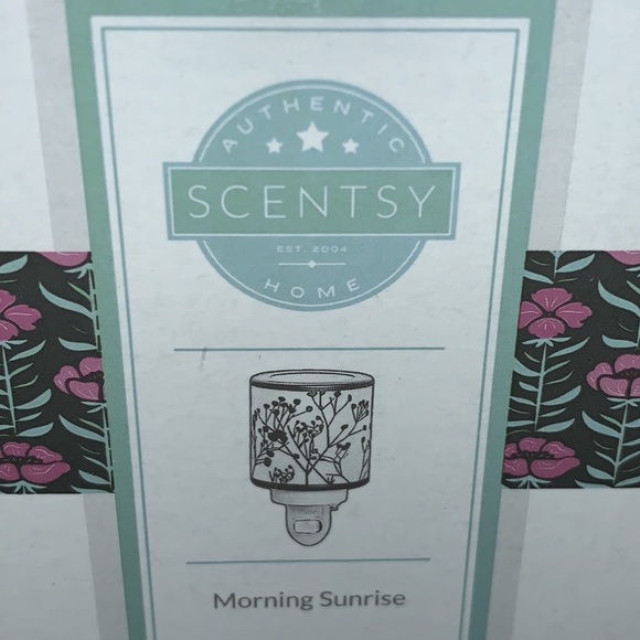 ❌SOLD❌ New Scentsy Morning Sunrise plug in warmer - Picture 4 of 6